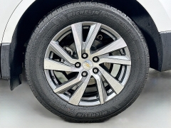 Used 2022  Chevrolet Equinox FWD 4dr Premier at Dutro Auto near Zanesville, OH