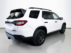 Used 2025  Honda Pilot TrailSport AWD at Dutro Auto near Zanesville&comma; OH