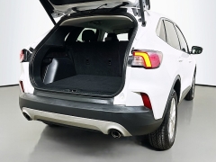 Used 2021  Ford Escape SE Hybrid AWD at Graham Auto Mall near Mansfield, OH