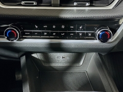 New 2026  Chevrolet Equinox FWD 4dr LT w&sol;1LT at Graham Auto Mall near Mansfield&comma; OH