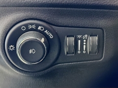 Used 2020  Jeep Compass 4d SUV 4WD Limited at Graham Auto Mall near Mansfield&comma; OH