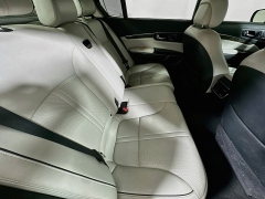 Used 2015  Kia K900 4d Sedan Luxury at Graham Auto Mall near Mansfield&comma; OH
