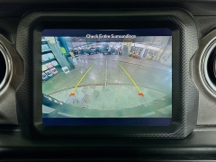 Used 2020  Jeep Wrangler Unlimited 4d SUV 4WD Sahara at Dutro Auto near Zanesville&comma; OH