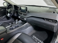 Used 2020  Nissan Altima 4d Sedan AWD 2&period;5L SR at Graham Auto Mall near Mansfield&comma; OH