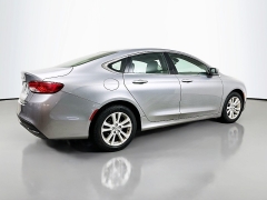 Used 2016  Chrysler 200 4d Sedan Limited I4 at Graham Auto Mall near Mansfield&comma; OH