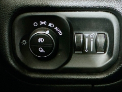 Used 2019  Ram 1500 4WD Crew Cab Big Horn&sol;Lone Star at Dutro Auto near Zanesville&comma; OH