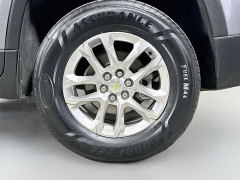 Used 2020  Chevrolet Traverse 4d SUV FWD LS w&sol;1LS at Dutro Auto near Zanesville&comma; OH