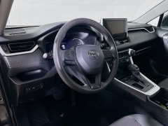 Used 2024  Toyota RAV4 XLE FWD at Graham Auto Mall near Mansfield&comma; OH