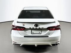 Used 2018  Toyota Camry 4d Sedan SE at Dutro Auto near Zanesville&comma; OH