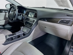 Used 2017  Hyundai Sonata 4d Sedan Limited at Dutro Auto near Zanesville&comma; OH