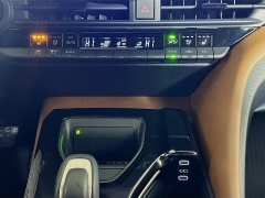 New 2025  Toyota Crown Signia Limited AWD at Dutro Auto near Zanesville&comma; OH