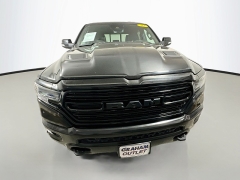 Used 2022  Ram 1500 4WD Limited Crew Cab 5'7" Box at Dutro Auto near Zanesville&comma; OH