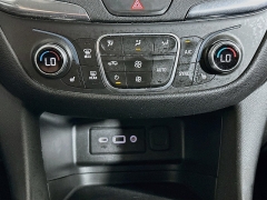 Used 2020  Chevrolet Equinox 4d SUV FWD LT w&sol;1LT at Dutro Auto near Zanesville&comma; OH