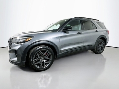 Used 2025  Ford Explorer ST-Line 4WD at Dutro Auto near Zanesville, OH