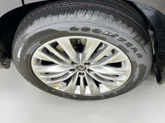 New 2026  Toyota Highlander Hybrid Platinum AWD at Dutro Auto near Zanesville&comma; OH