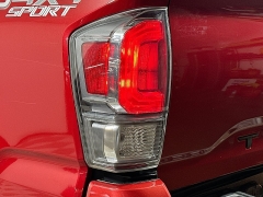 Used 2020  Toyota Tacoma 4WD Double Cab TRD Sport Auto at Dutro Auto near Zanesville&comma; OH