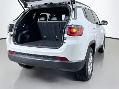 Used 2024  Jeep Compass Latitude 4x4 at Graham Auto Mall near Mansfield&comma; OH