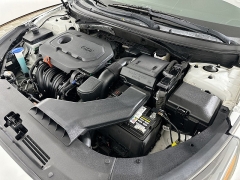 Used 2019  Hyundai Sonata 4d Sedan SE at Dutro Auto near Zanesville, OH