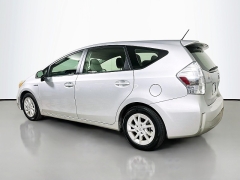Used 2012  Toyota Prius v 5d Wagon Three at Dutro Auto near Zanesville&comma; OH