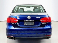 Used 2013  Volkswagen Jetta 4d Sedan SE Auto&sol;PZEV at Dutro Auto near Zanesville&comma; OH
