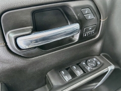 Used 2020  GMC Sierra 1500 4WD Crew Cab AT4 at Dutro Auto near Zanesville&comma; OH