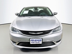 Used 2016  Chrysler 200 4d Sedan Limited I4 at Graham Auto Mall near Mansfield&comma; OH