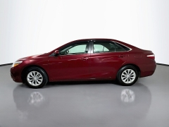 Used 2017  Toyota Camry 4d Sedan LE at Dutro Auto near Zanesville&comma; OH