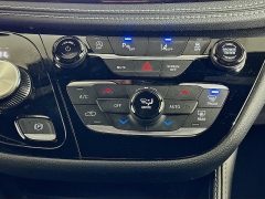 Used 2025  Chrysler Pacifica Limited FWD at Dutro Auto near Zanesville&comma; OH