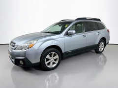 Used 2013  Subaru Outback 4d SUV i Premium CVT at Graham Auto Mall near Mansfield&comma; OH