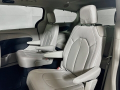 Used 2019  Chrysler Pacifica 4d Wagon Touring L at Dutro Auto near Zanesville&comma; OH