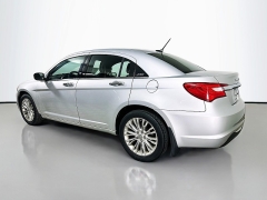 Used 2012  Chrysler 200 4d Sedan Limited at Dutro Auto near Zanesville&comma; OH