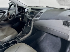 Used 2016  Hyundai Elantra 4d Sedan SE Auto at Graham Auto Mall near Mansfield, OH