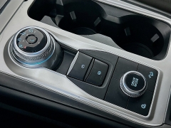 Used 2022  Ford Explorer XLT 4WD at Graham Auto Mall near Mansfield, OH