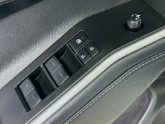 Used 2025  Toyota Highlander Hybrid XLE Nightshade AWD at Dutro Auto near Zanesville&comma; OH
