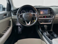 Used 2019  Hyundai Sonata 4d Sedan SE at Dutro Auto near Zanesville, OH
