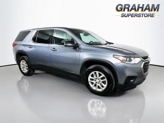  2021 Chevrolet Traverse FWD 4dr LS w&sol;1LS at Dutro Auto near Zanesville&comma; OH