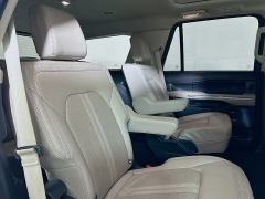 Used 2023  Ford Expedition Limited 4x4 at Dutro Auto near Zanesville, OH