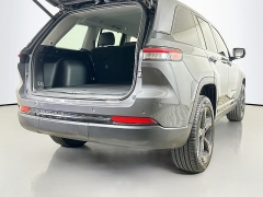 Used 2023  Jeep Grand Cherokee Limited 4x4 at Graham Auto Mall near Mansfield&comma; OH