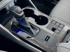 Used 2024  Toyota Highlander Hybrid Platinum AWD at Graham Auto Mall near Mansfield&comma; OH