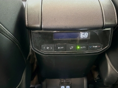 Used 2023  Toyota Highlander Hybrid XLE AWD at Graham Auto Mall near Mansfield, OH