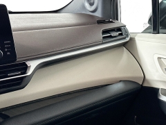 Used 2022  Toyota Sienna Platinum AWD 7-Passenger at Dutro Auto near Zanesville&comma; OH