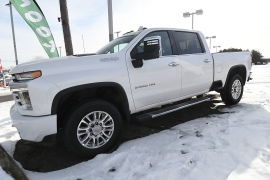 Used 2022  Chevrolet Silverado 2500HD 4WD Crew Cab 159" High Country Dsl at Dutro Auto near Zanesville&comma; OH