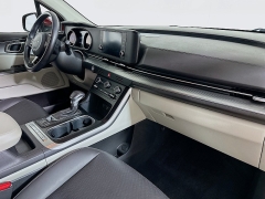 Used 2024  Kia Carnival LX FWD at Dutro Auto near Zanesville, OH