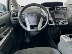 Used 2012  Toyota Prius v 5d Wagon Three at Dutro Auto near Zanesville&comma; OH