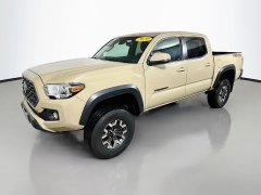 Used 2020  Toyota Tacoma 4WD Double Cab TRD Off-Road Auto at Dutro Auto near Zanesville&comma; OH