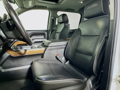 Used 2018  Chevrolet Silverado 1500 4WD Crew Cab High Country at Graham Auto Mall near Mansfield&comma; OH