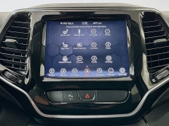 Used 2019  Jeep Cherokee 4d SUV FWD Limited 3.2L at Graham Auto Mall near Mansfield, OH