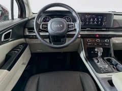 Used 2024  Kia Carnival LX FWD at Dutro Auto near Zanesville, OH