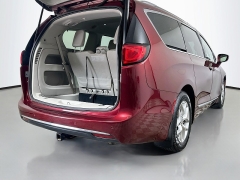 Used 2019  Chrysler Pacifica 4d Wagon Touring L at Dutro Auto near Zanesville&comma; OH