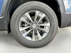 New 2027  Chevrolet Equinox FWD 4dr LT w&sol;1LT at Graham Auto Mall near Mansfield&comma; OH